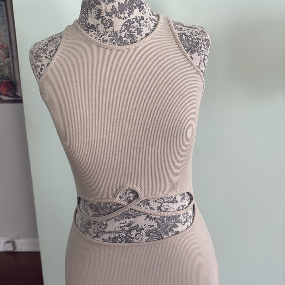 Sophie Rue Tan Cut Out Ruched Bodycon Dress - Picture 2 of 12